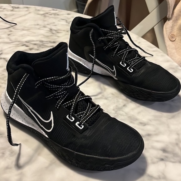 Nike Other - Nike Kyrie Black & White Speckled Basketball Shoes